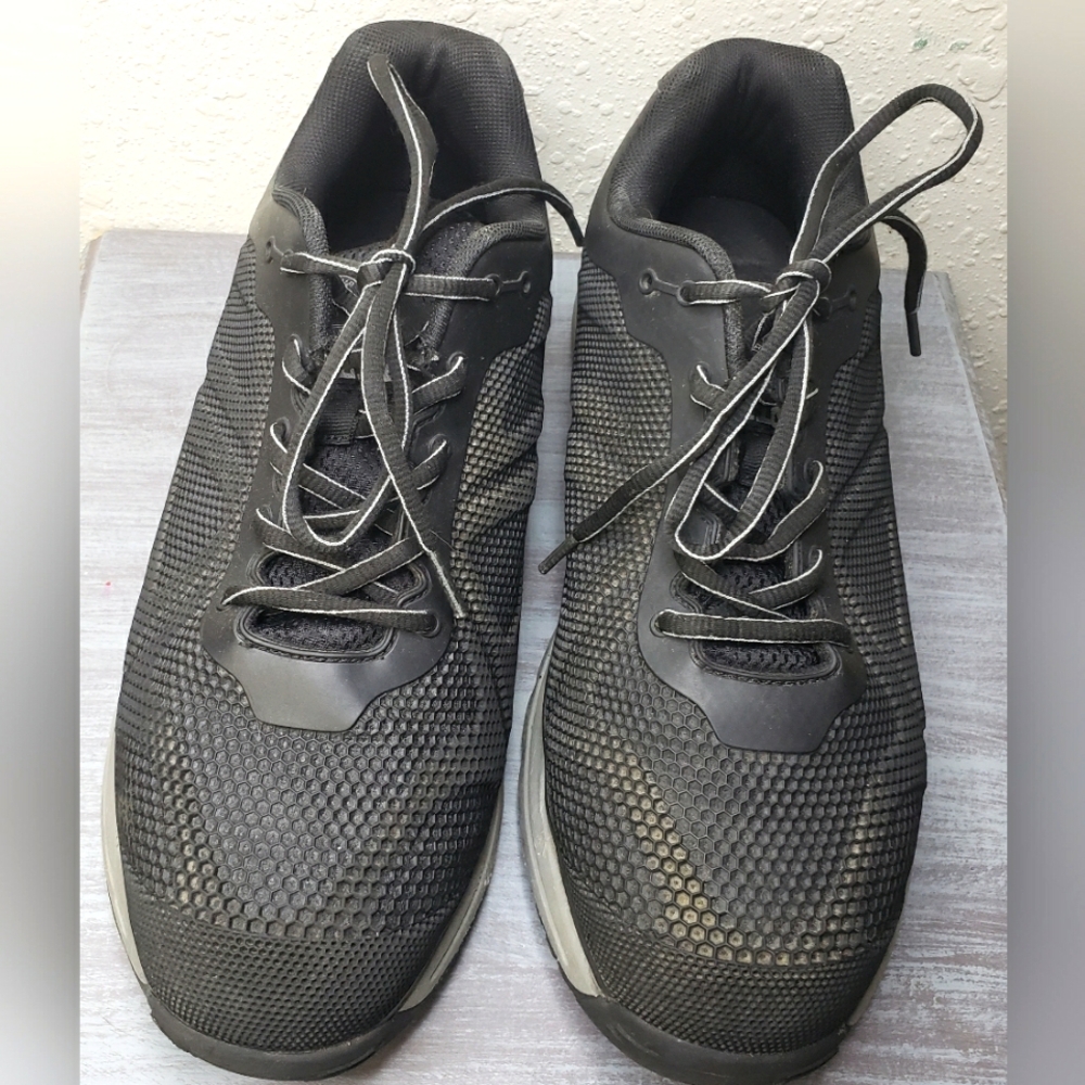 Brahma Men's Black Steel-toed Sneakers Size 11
